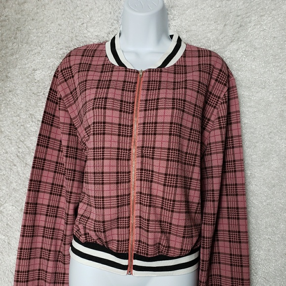 SALE!! Lightweight plaid bomber jacket. - Picture 5 of 8